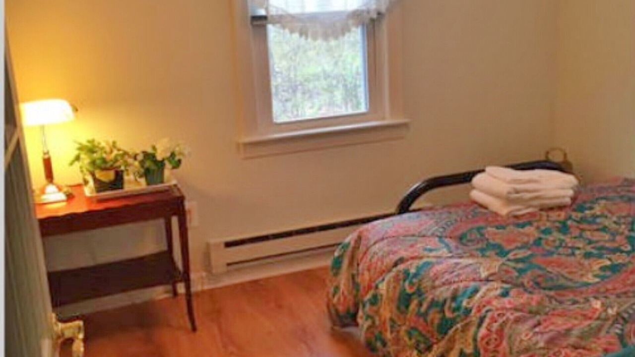 Photo of Bedroom in Saunderstown