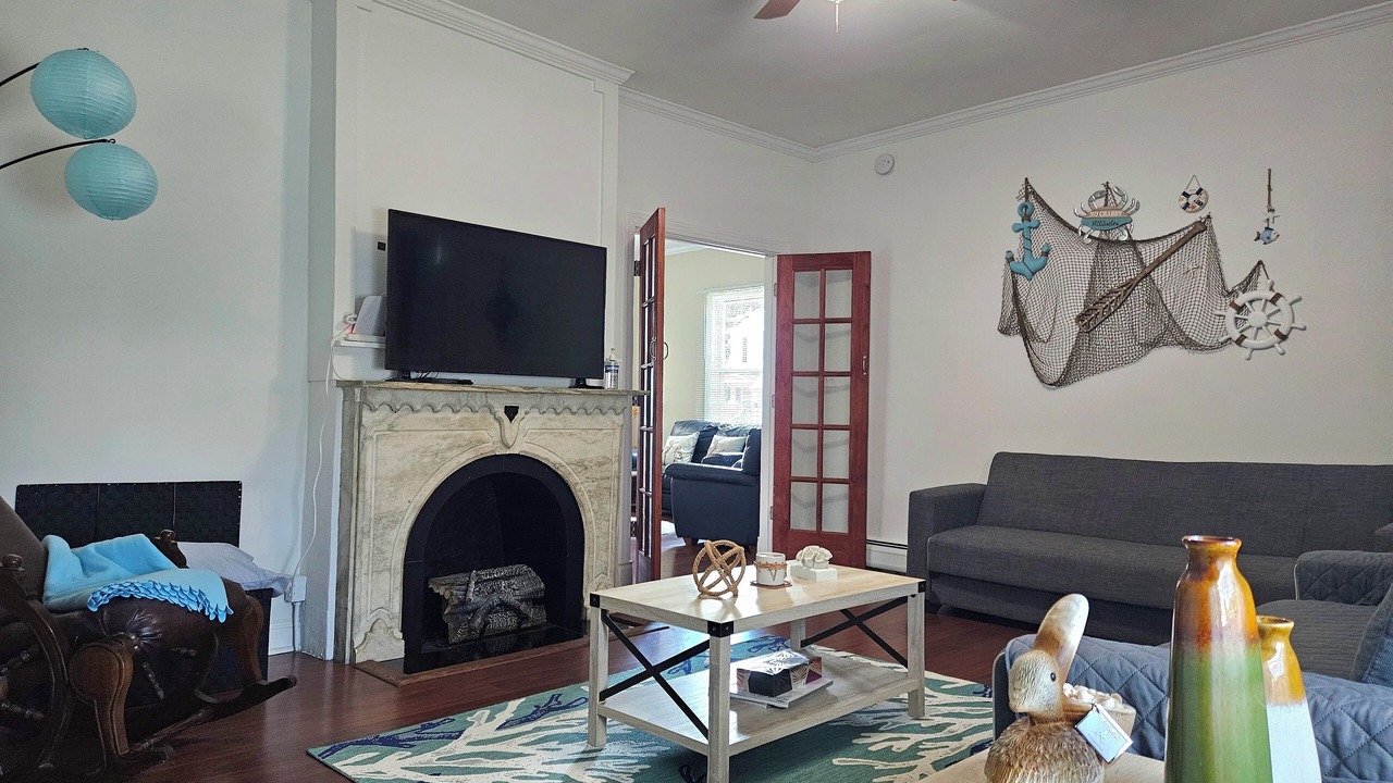 Photo of Livingroom in Long Branch