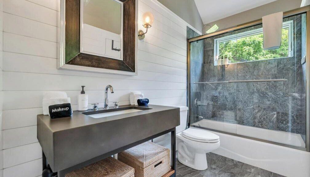Photo of Bathroom in Shinnecock Hills