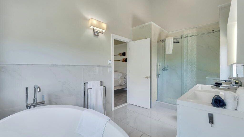 Photo of Bathroom in Shinnecock Hills
