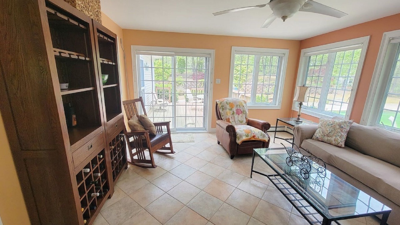 Photo of Livingroom in East Harwich