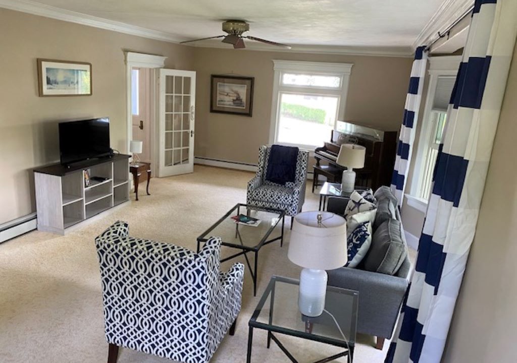 Photo of Livingroom in Mystic