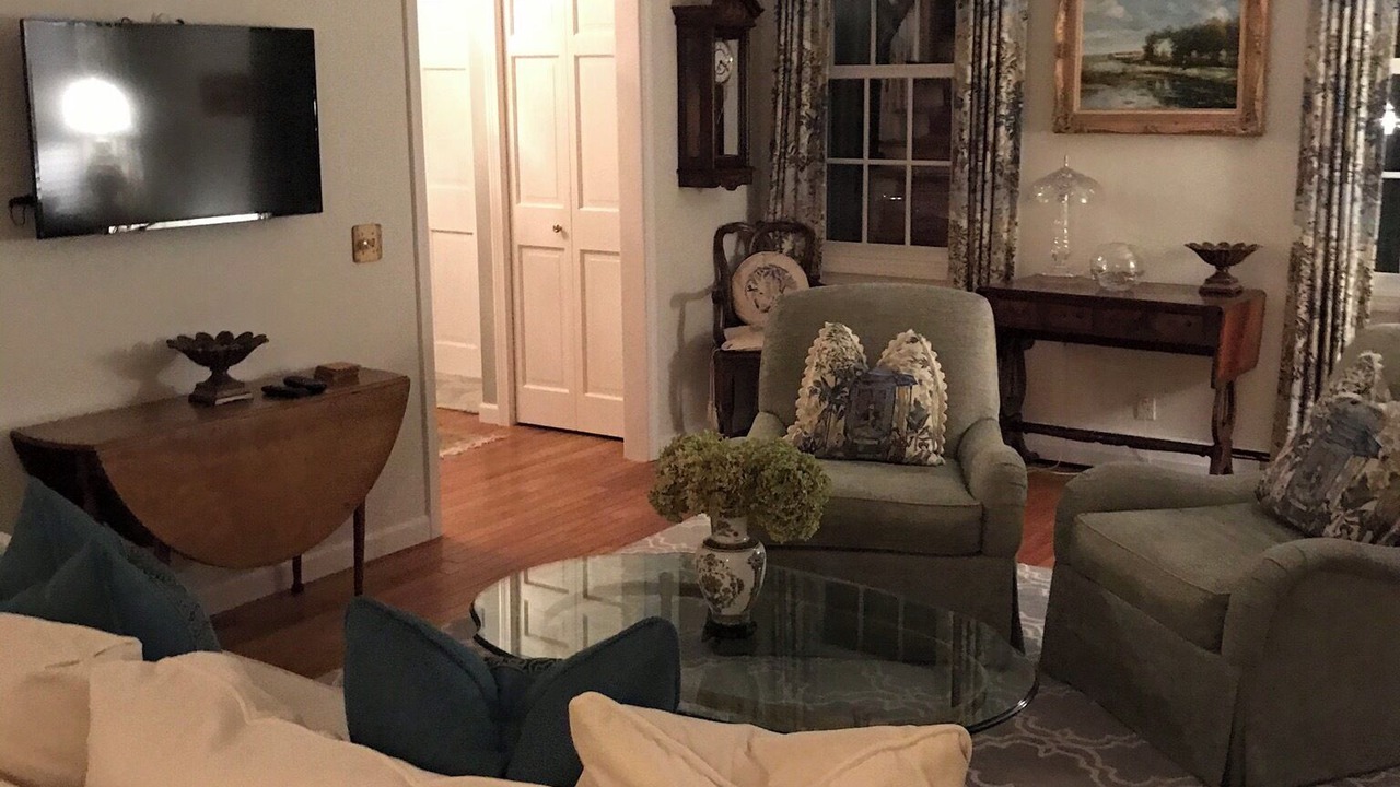 Photo of Livingroom in Manchester Center