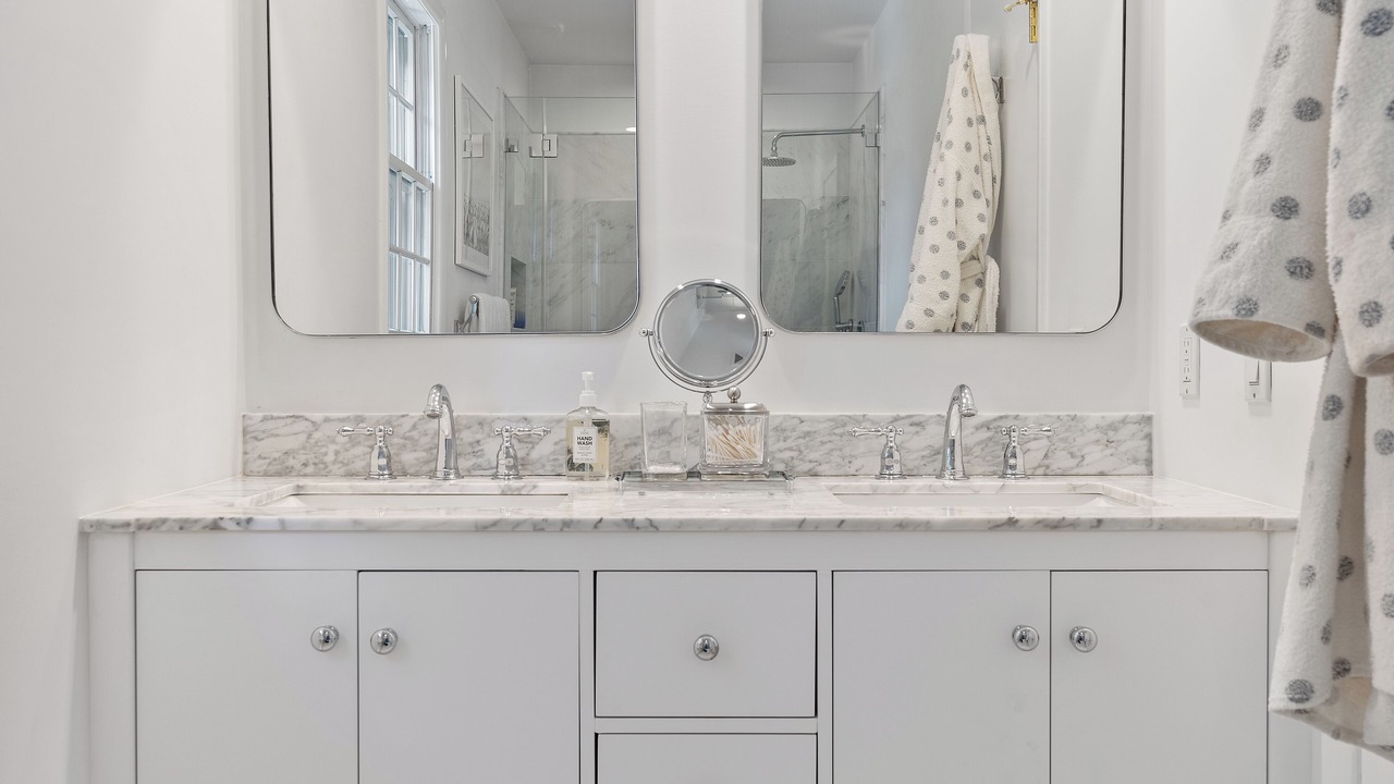 Photo of Bathroom in Village of Southampton