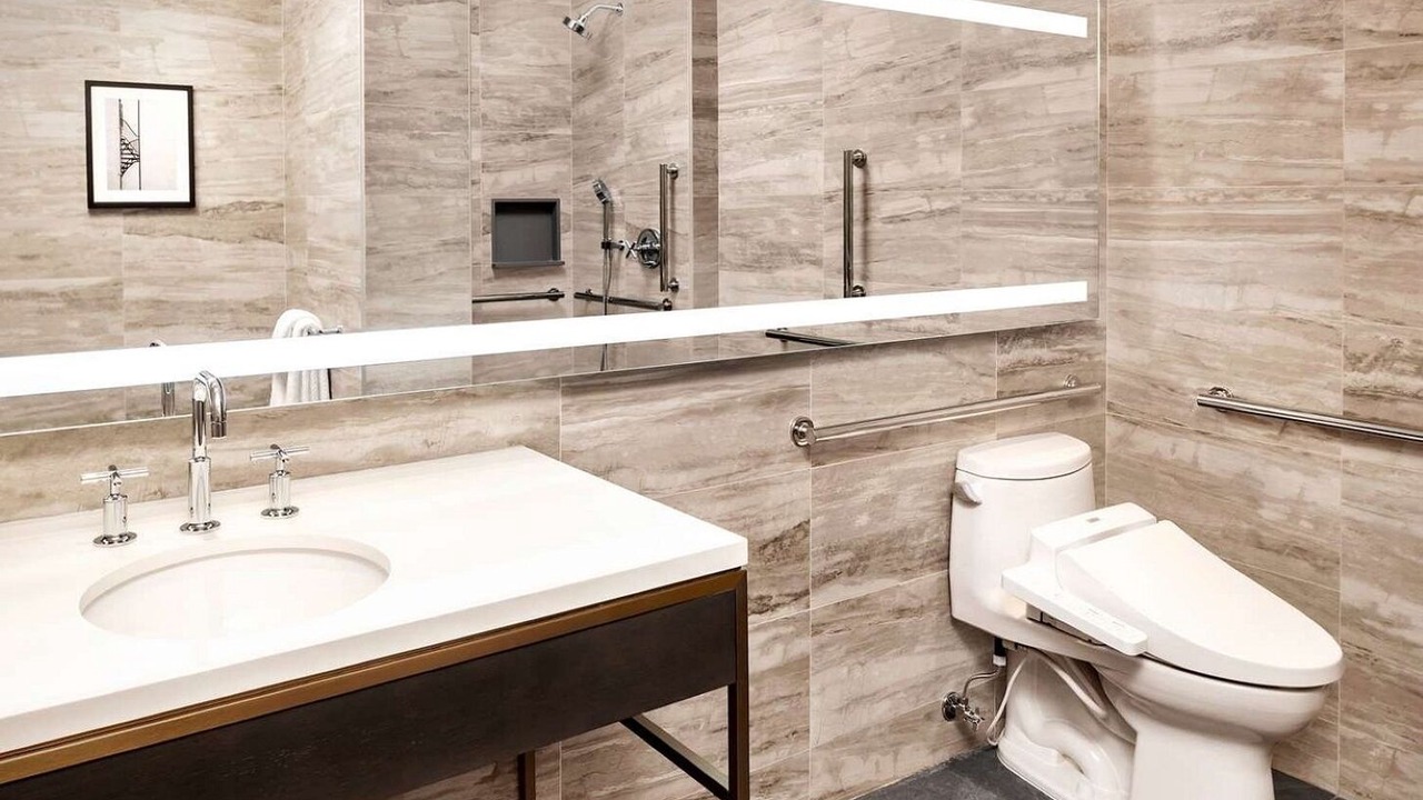 Photo of Bathroom in Central Park South