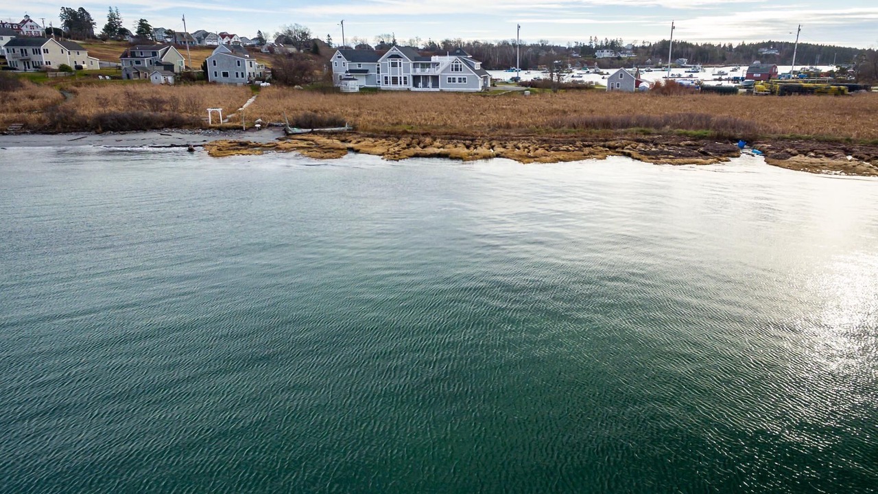 Photo of Others in Mid-Coast and Islands