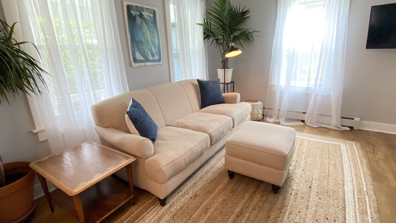 Photo of Livingroom in Jamestown