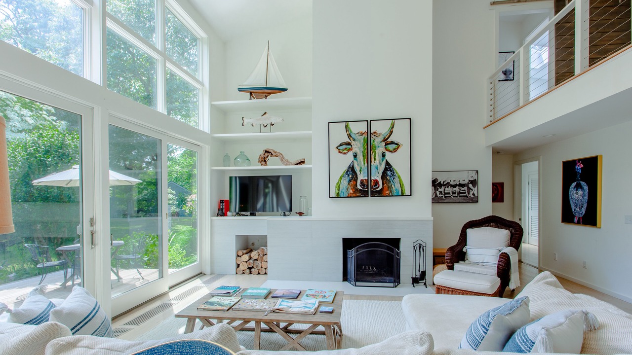 Photo of Livingroom in Chilmark