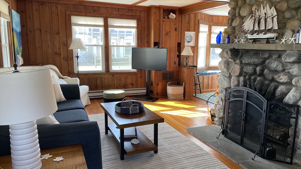 Photo of Livingroom in Old Lyme