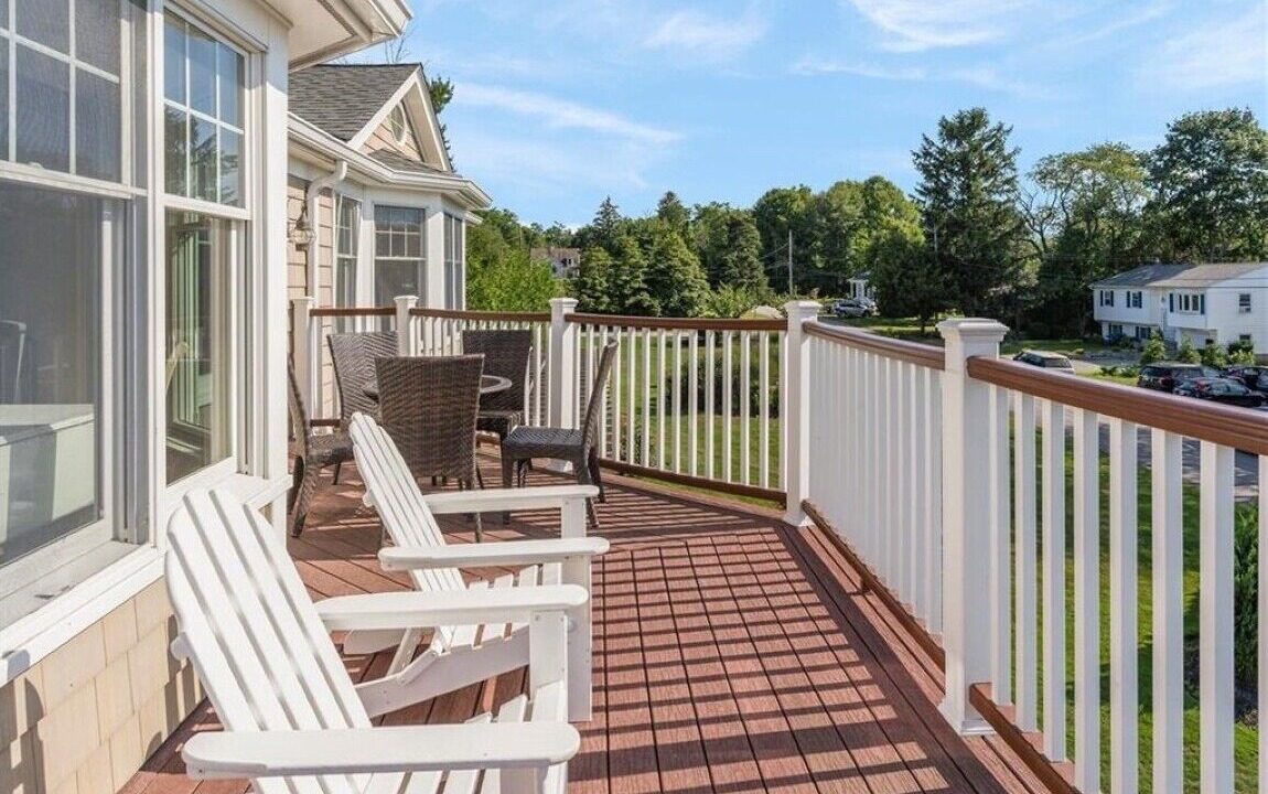 Photo of Patio Balcony in Jamestown Shores