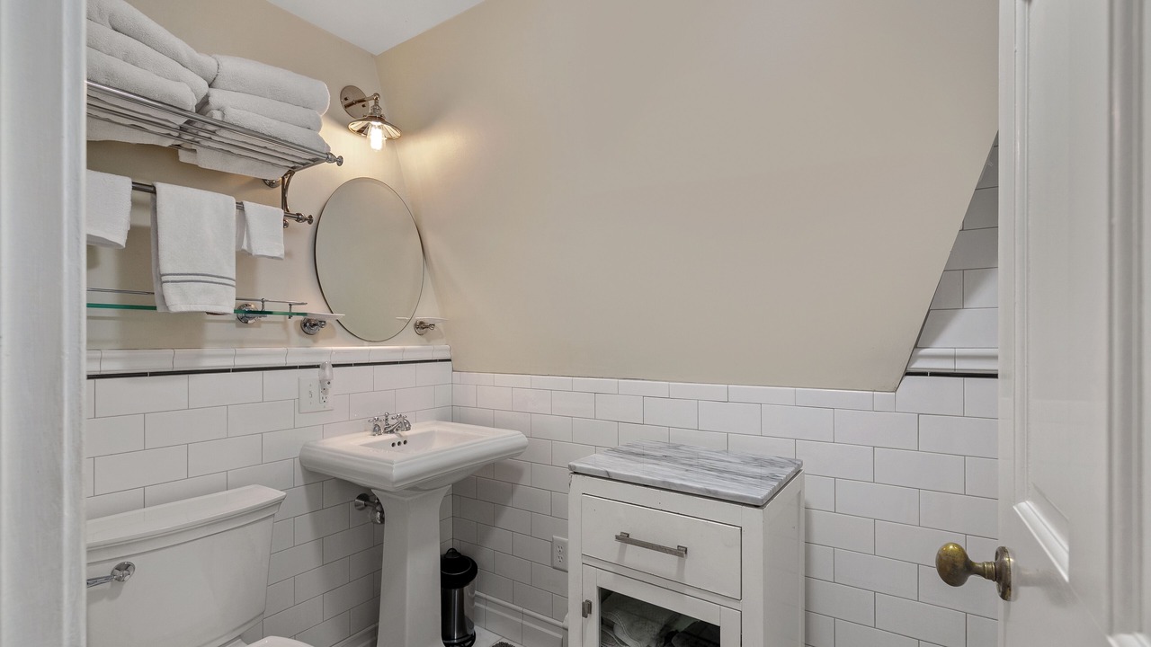 Photo of Bathroom in Fifth Ward