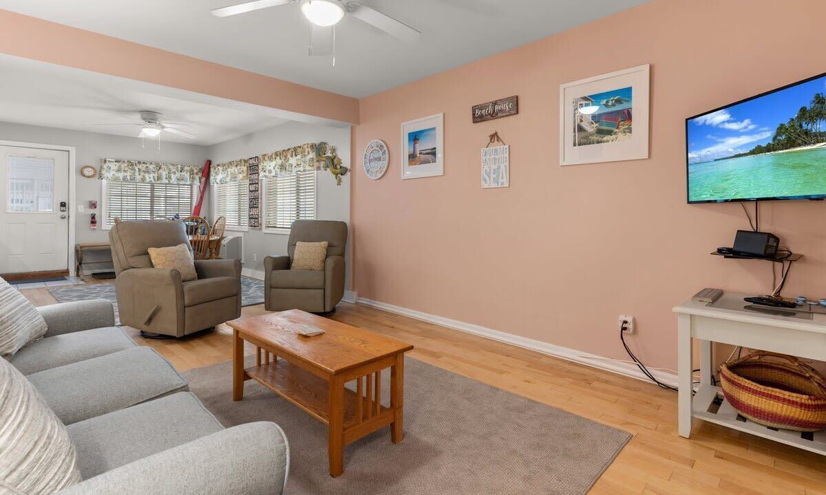 Photo of Livingroom in Hampton