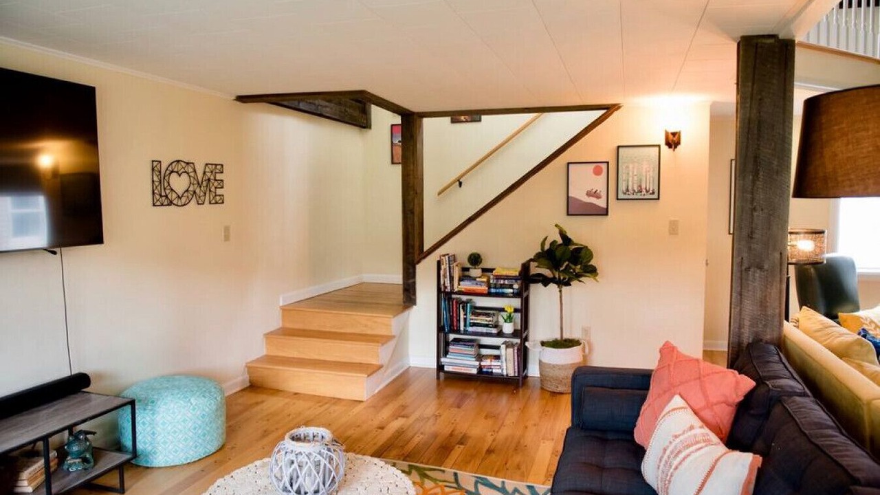 Photo of Livingroom in Eden Mills