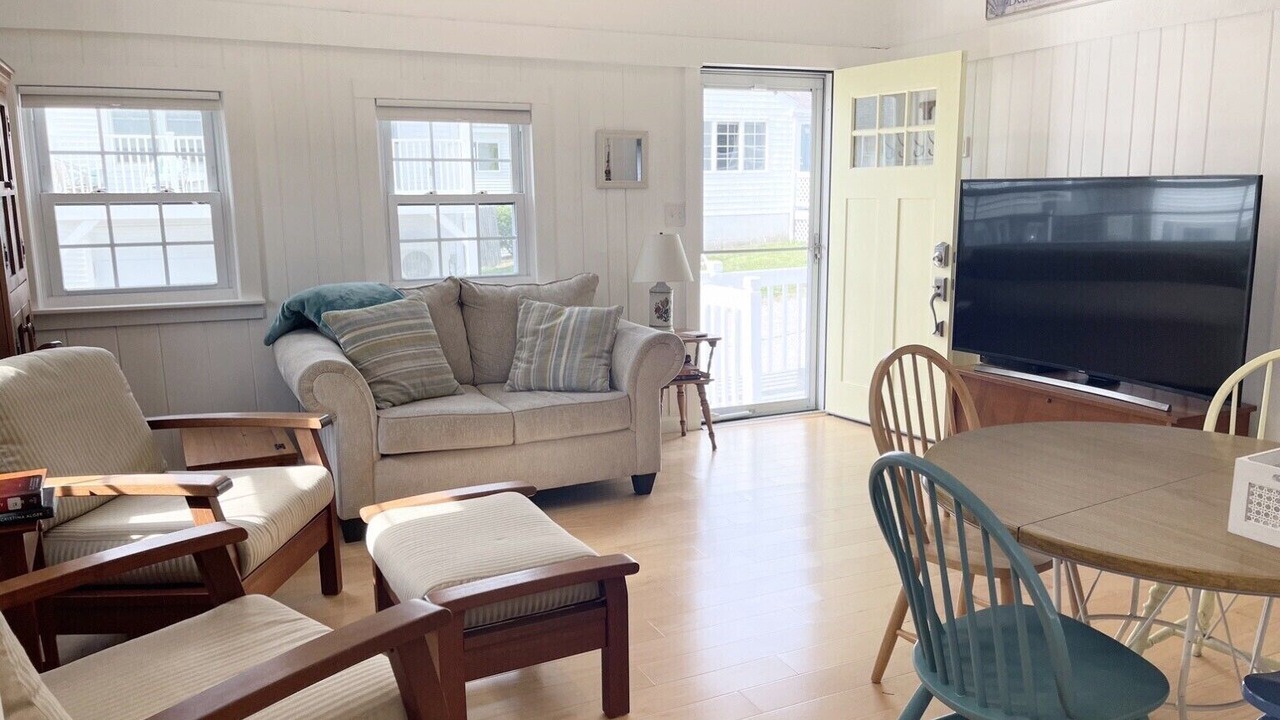 Photo of Livingroom in Hampton