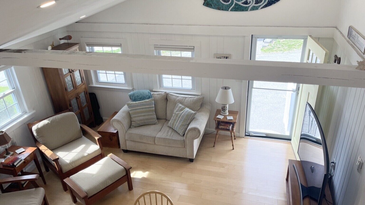 Photo of Livingroom in Hampton