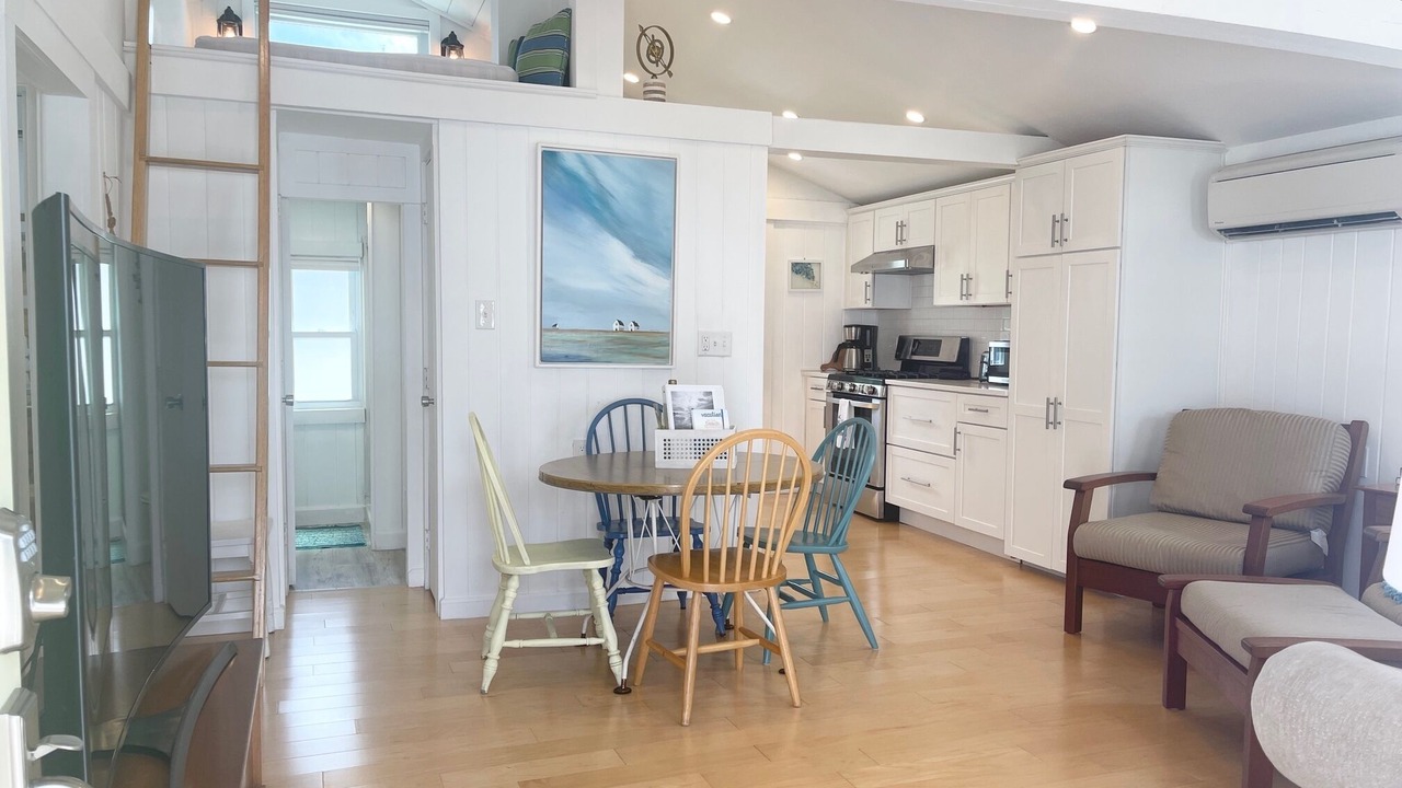 Photo of Livingroom in Hampton