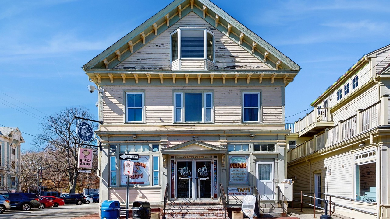 Photo of Outdoor in Commercial Street