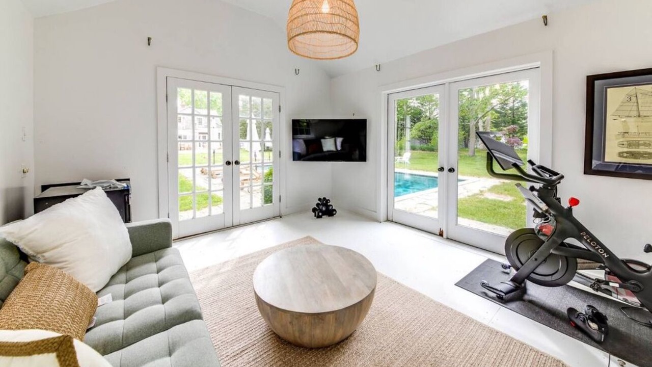 Photo of Livingroom in Northwest Harbor