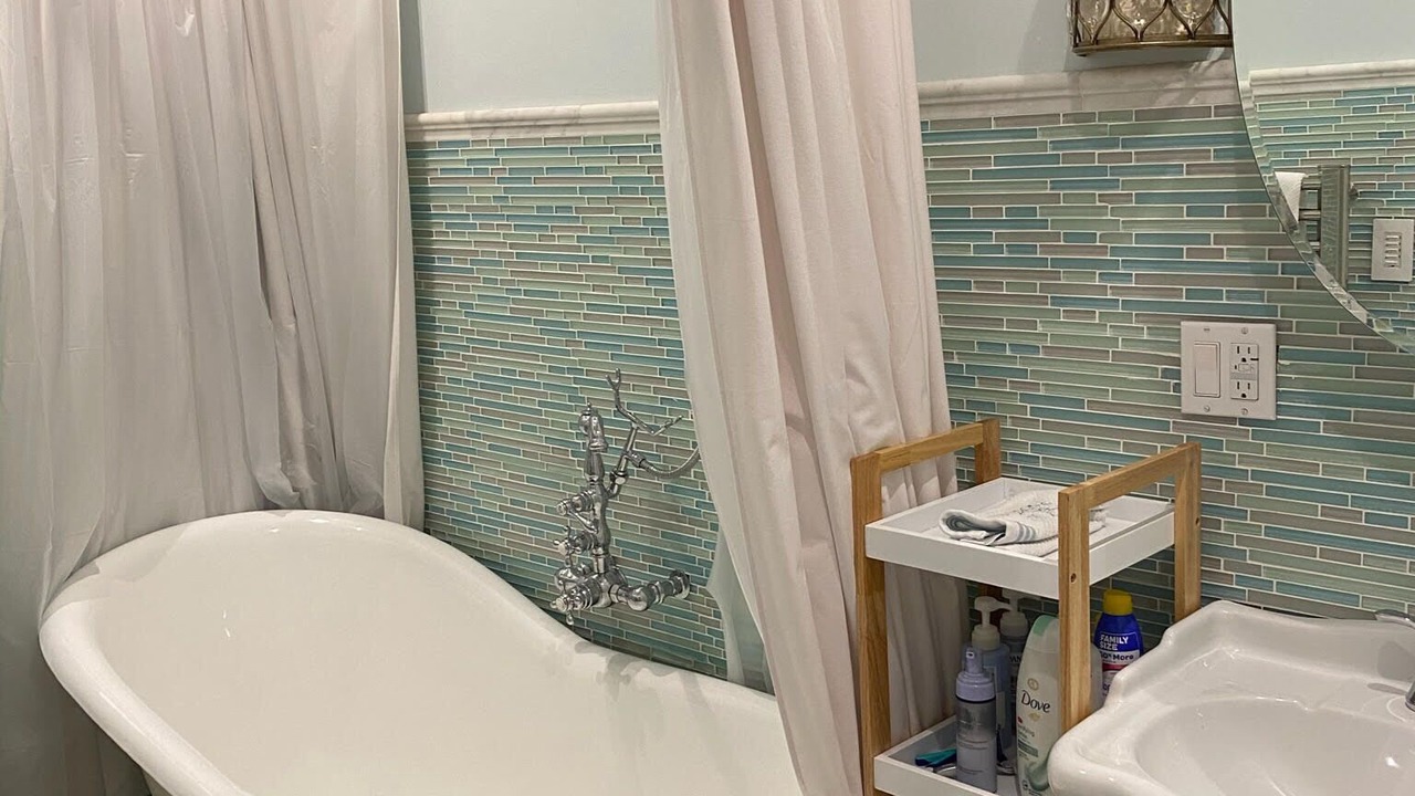 Photo of Bathroom in Fifth Ward