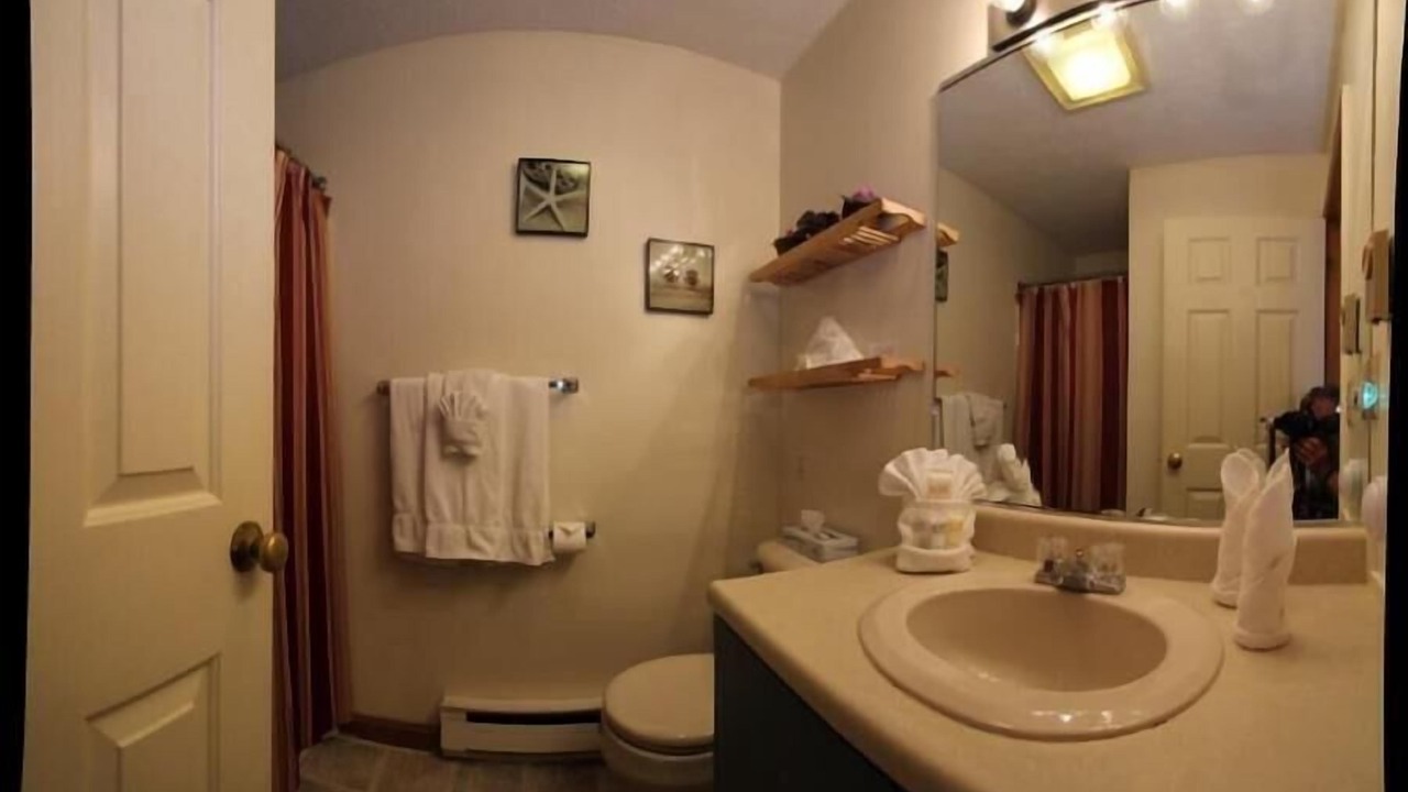 Photo of Bathroom in Wells Beach