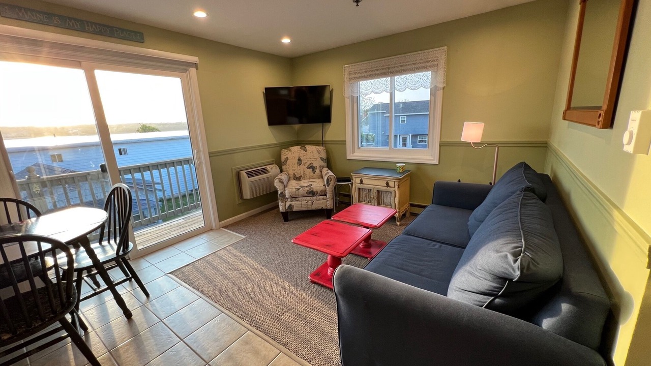 Photo of Livingroom in Wells Beach