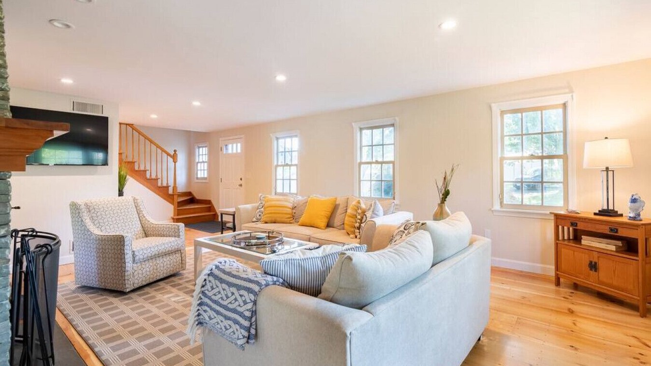 Photo of Livingroom in Newport East