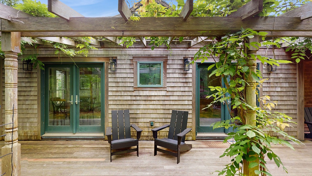 Photo of Patio Balcony in West Tisbury