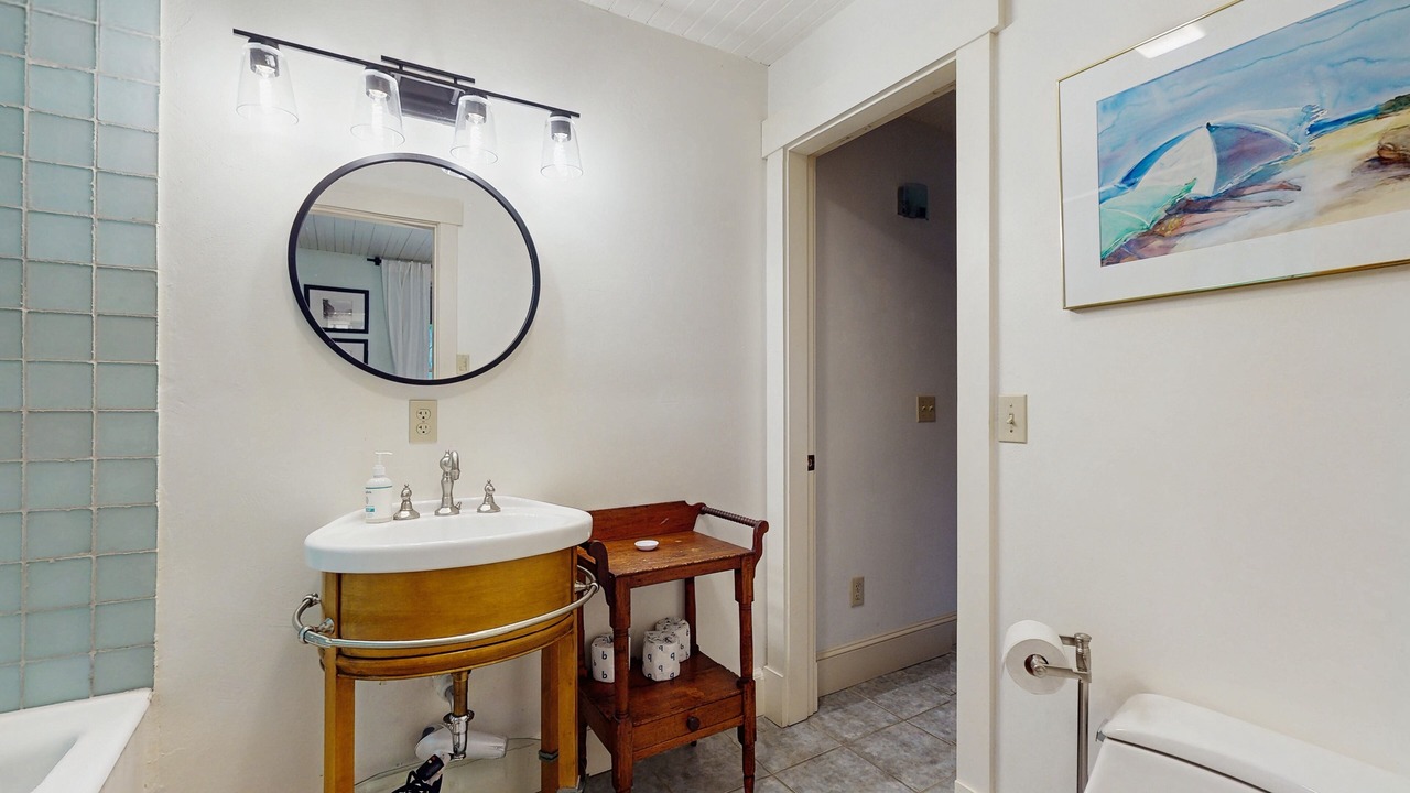 Photo of Bathroom in West Tisbury