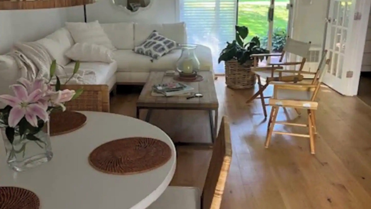 Photo of Livingroom in Bellevue Avenue Historic District