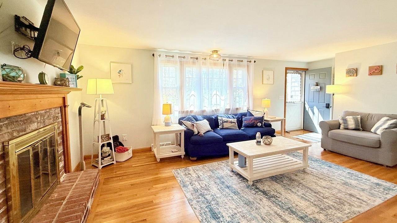 Photo of Livingroom in East Dennis
