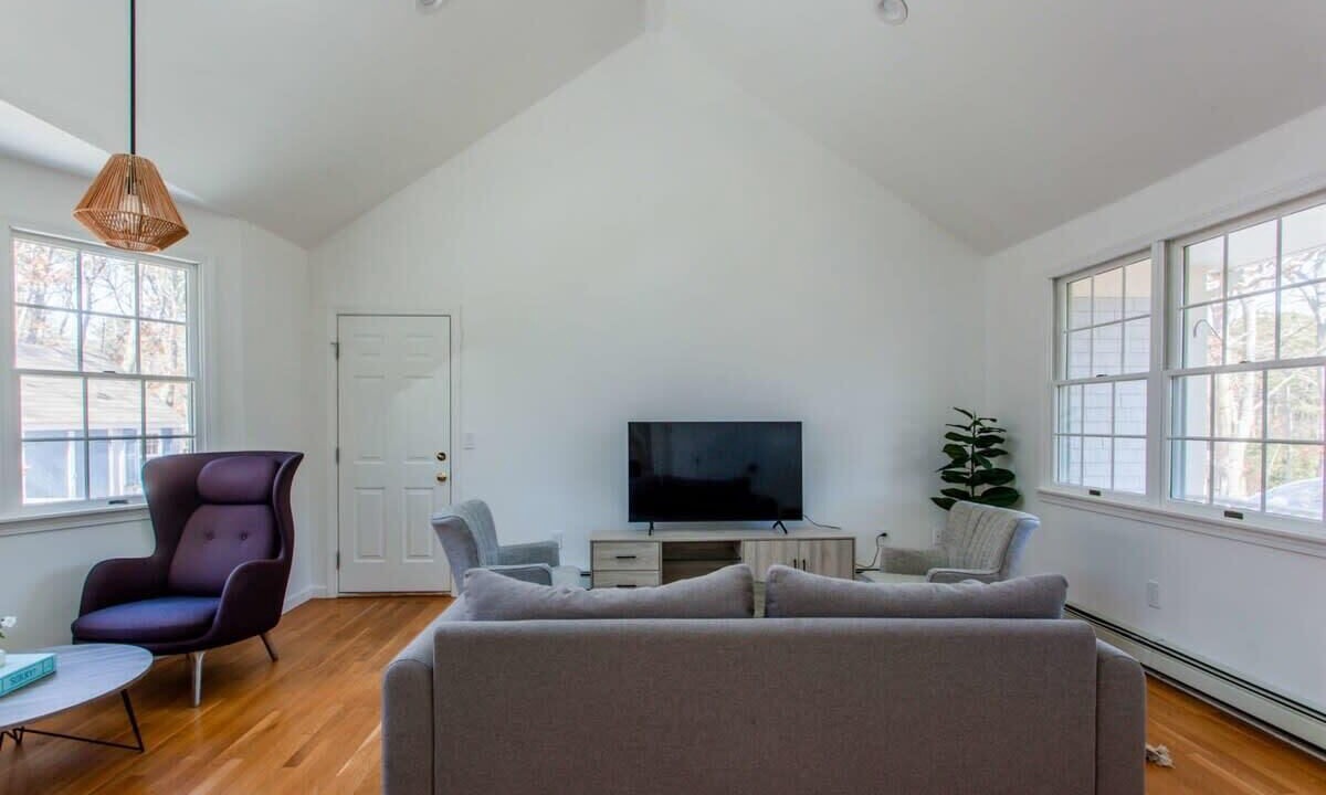 Photo of Livingroom in East Harwich