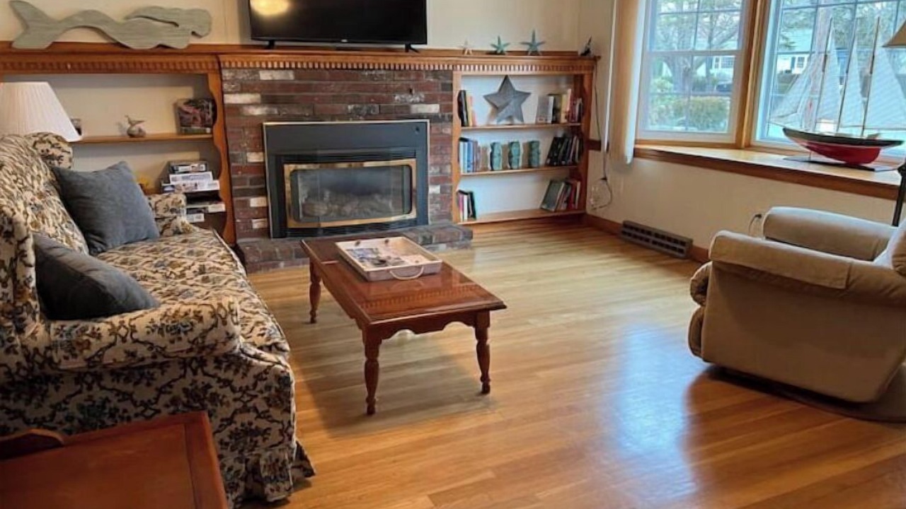 Photo of Livingroom in Dennis