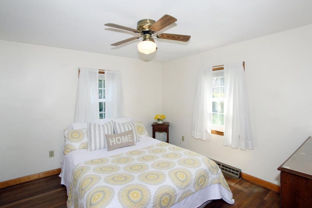 Photo of Bedroom in Dennis