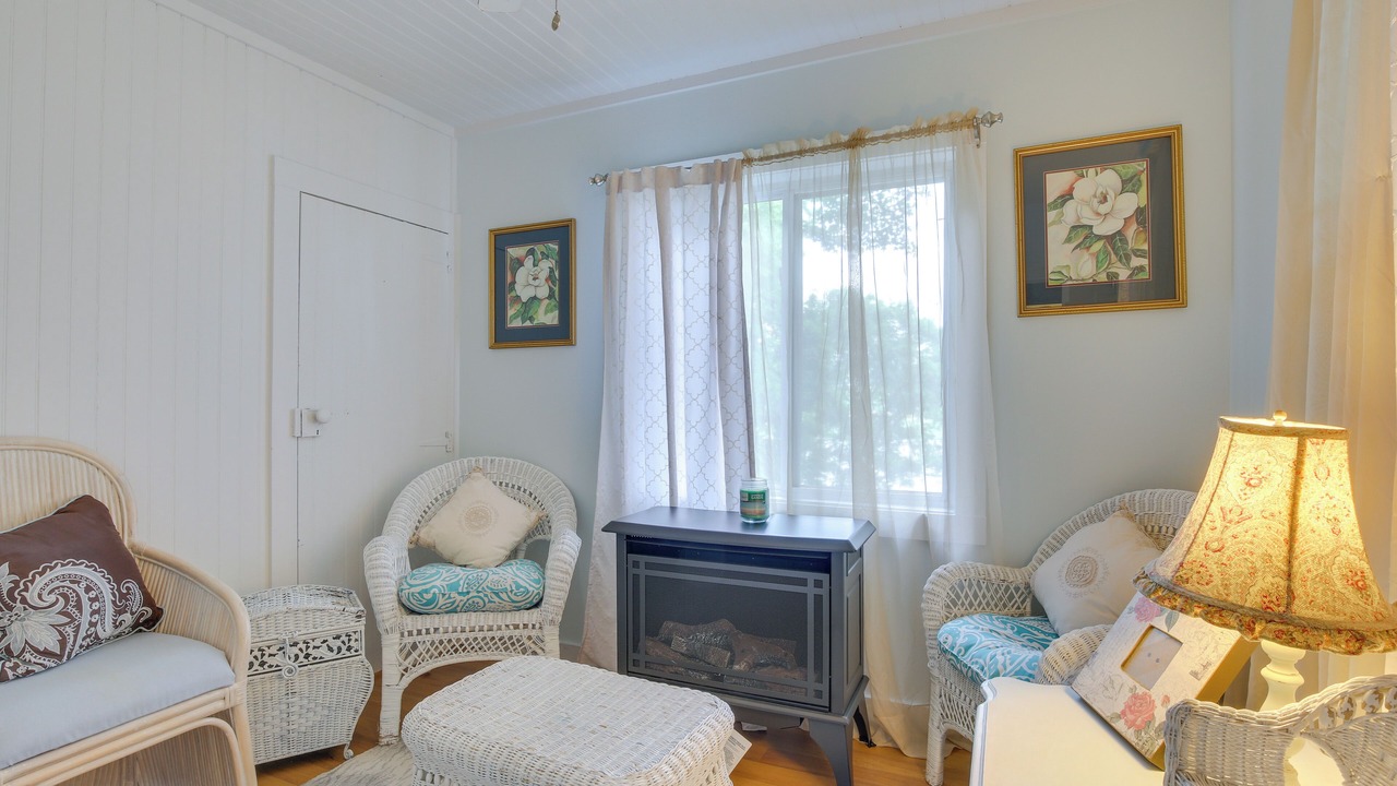 Photo of Livingroom in Danbury