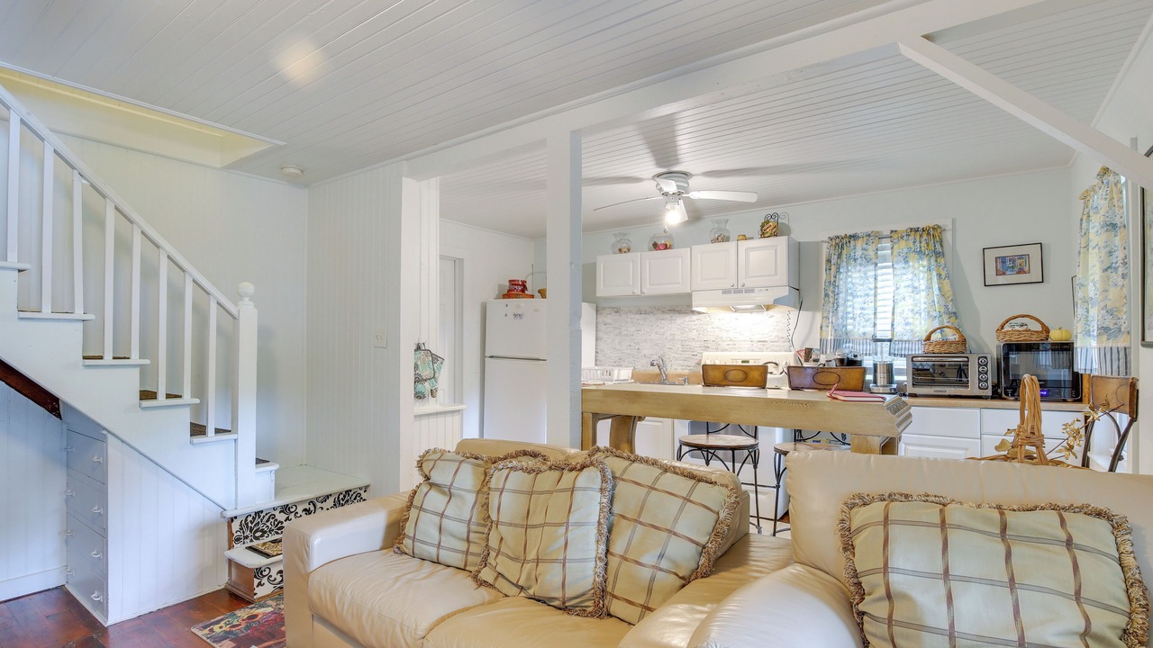 Photo of Livingroom in Danbury