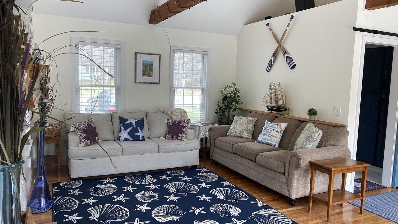 Photo of Livingroom in Marstons Mills