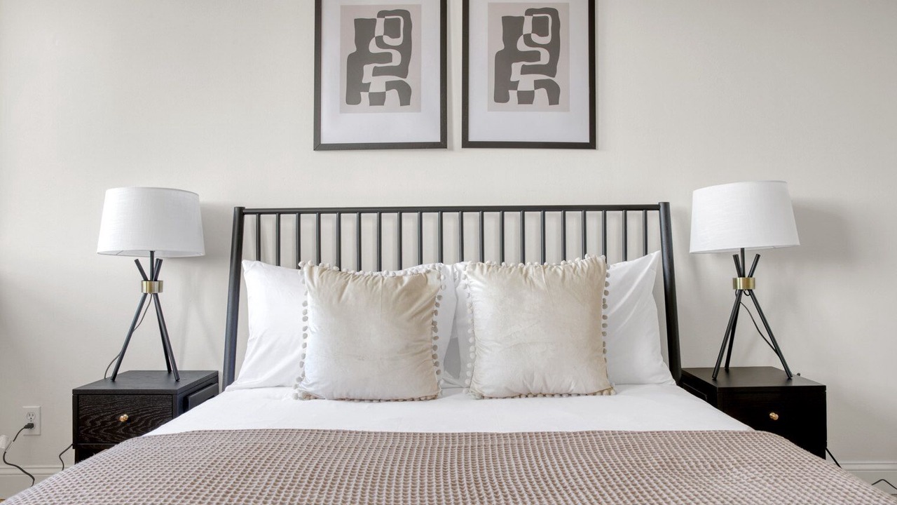 Photo of Bedroom in Fenway–Kenmore