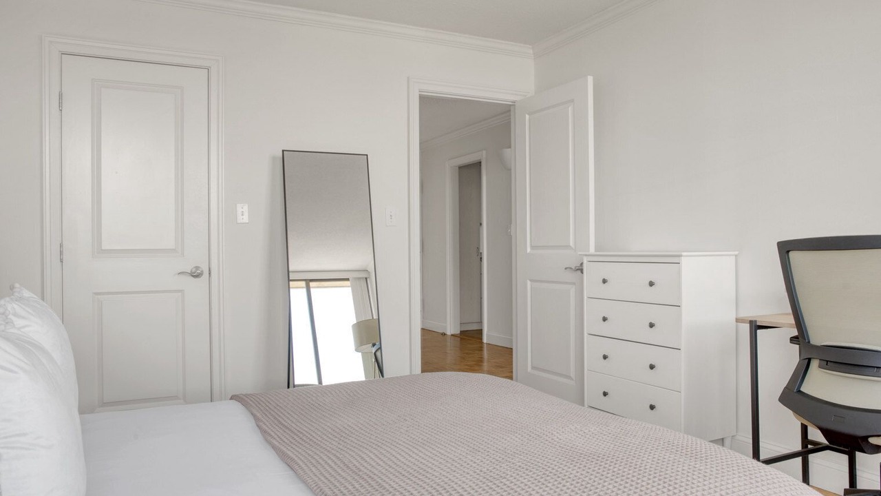 Photo of Bedroom in Fenway–Kenmore