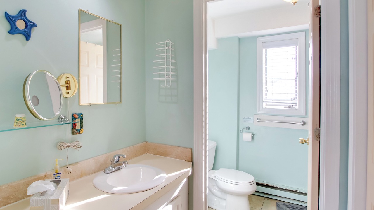 Photo of Bathroom in Ocean Park