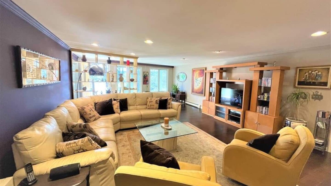 Photo of Livingroom in Eastham