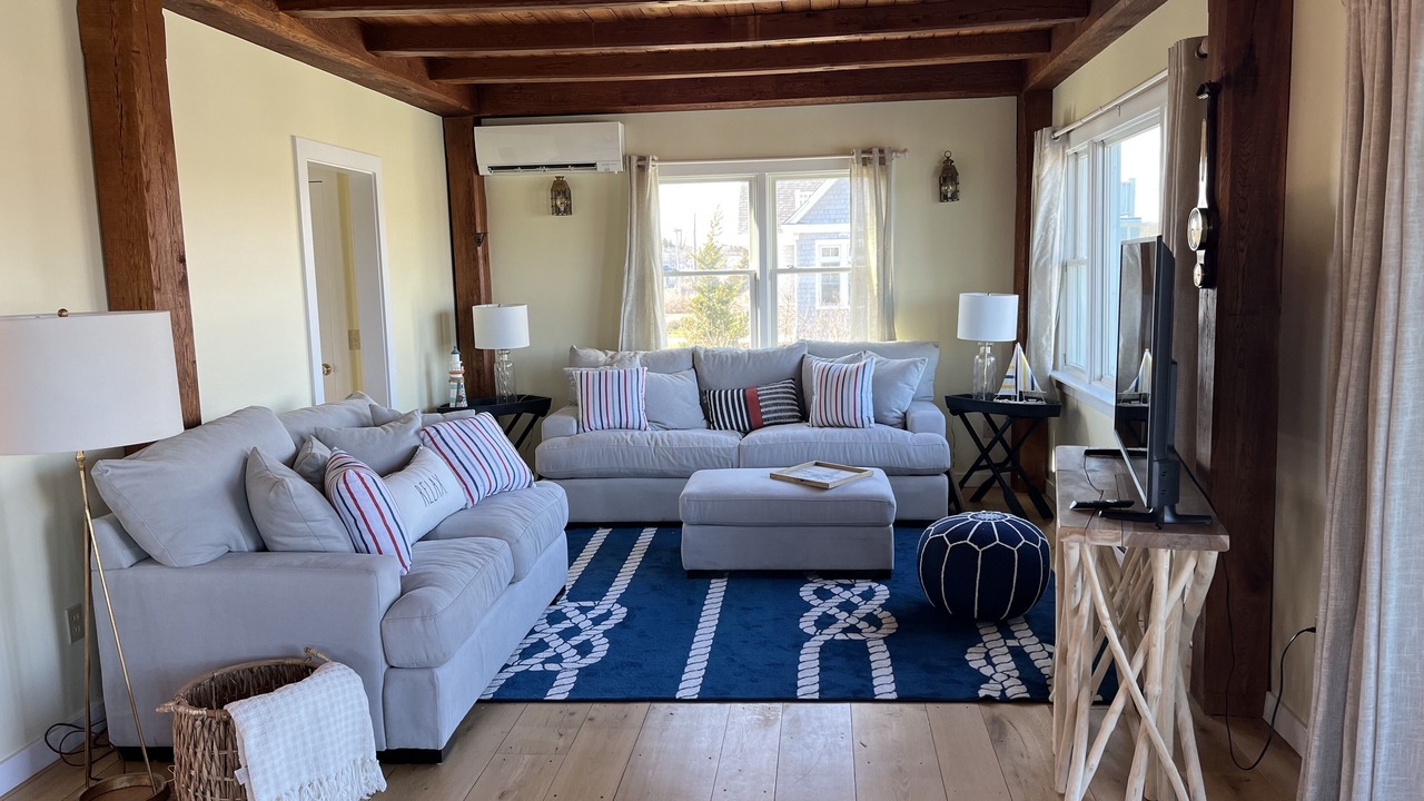 Photo of Livingroom in Weekapaug