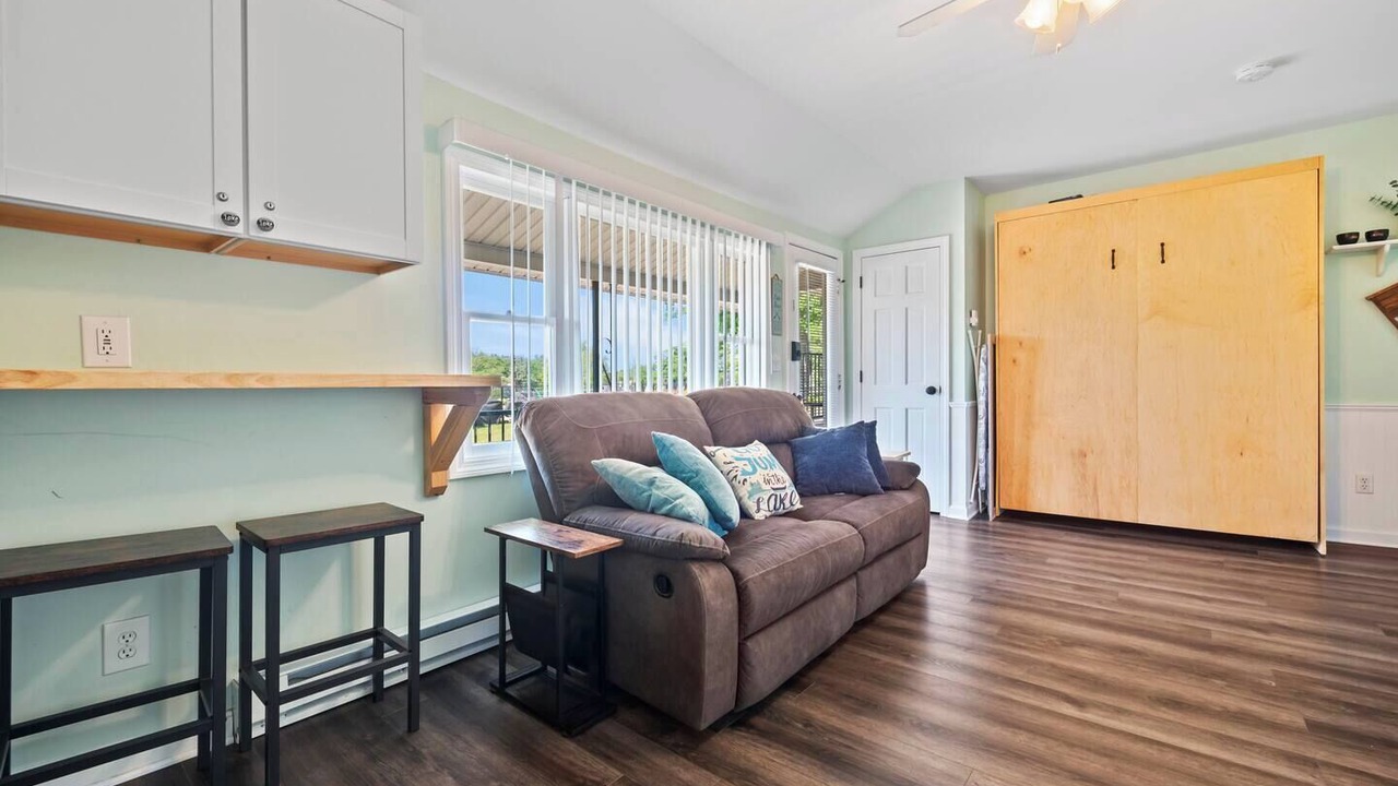 Photo of Livingroom in Laconia