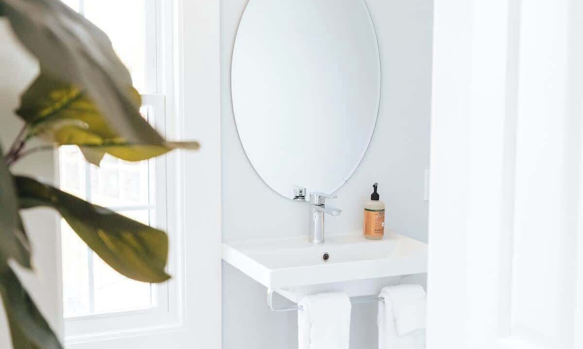 Photo of Bathroom in Bellevue Avenue Historic District
