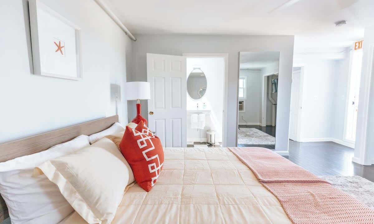 Photo of Bedroom in Bellevue Avenue Historic District