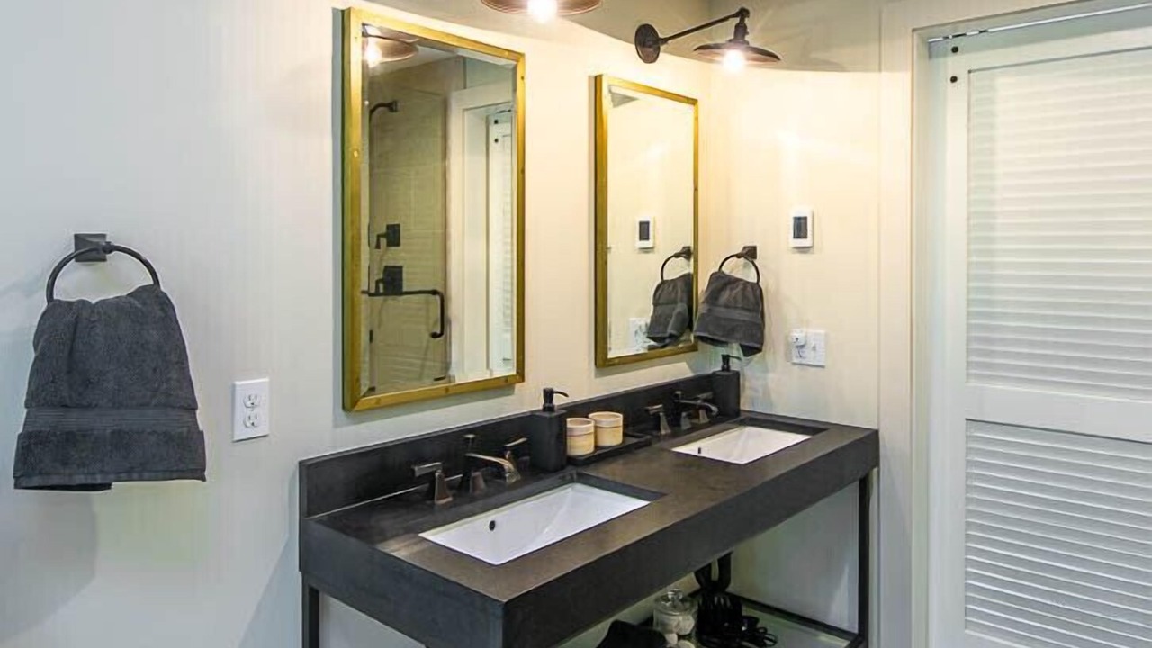 Photo of Bathroom in Waquoit Village