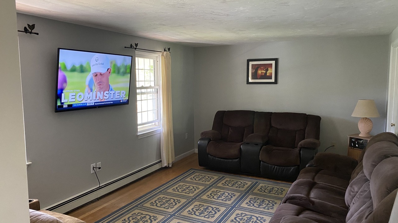 Photo of Livingroom in Cotuit
