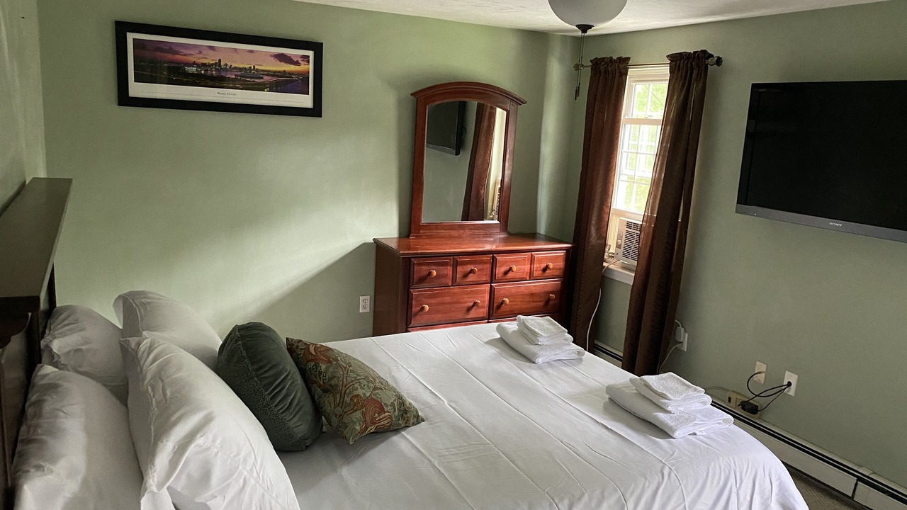 Photo of Bedroom in Cotuit