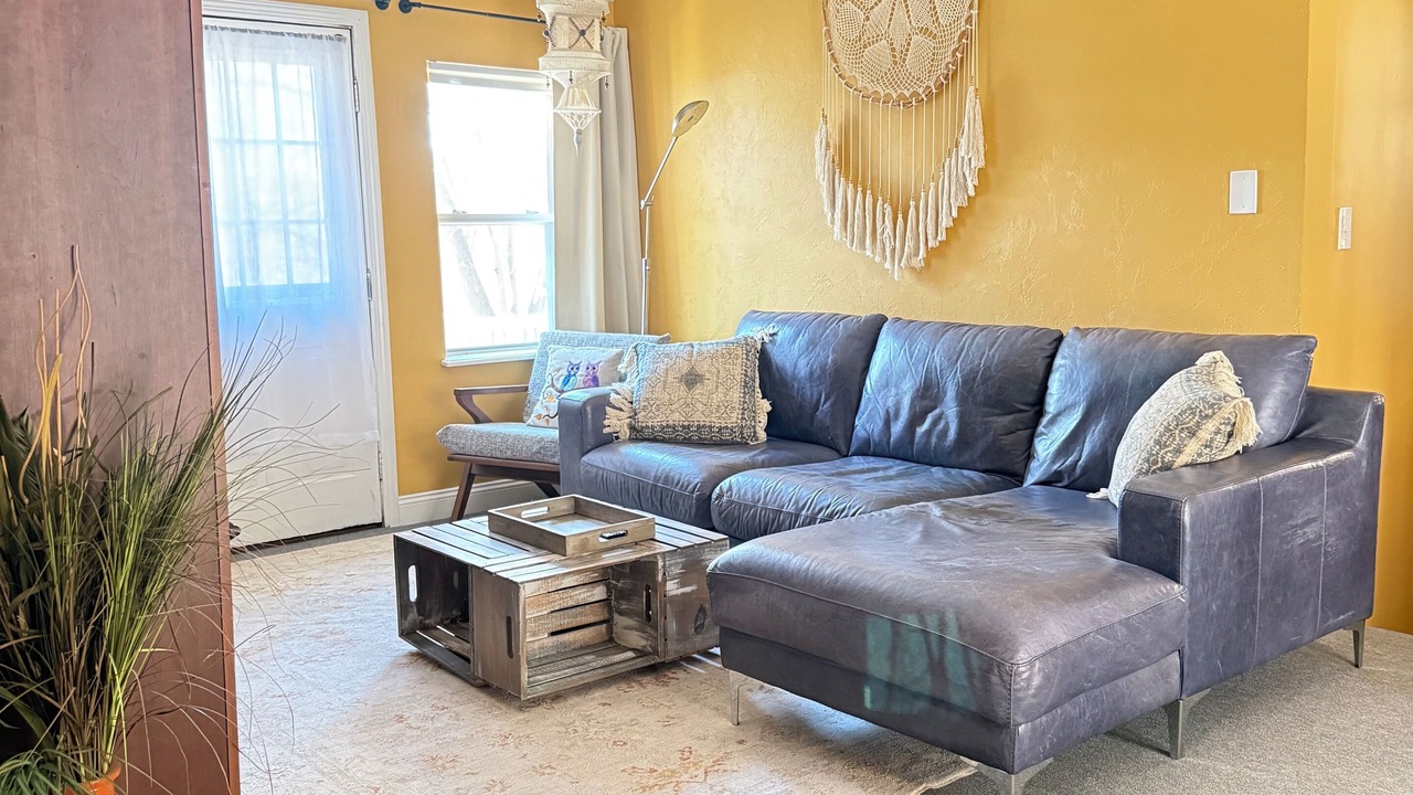 Photo of Livingroom in Sutton
