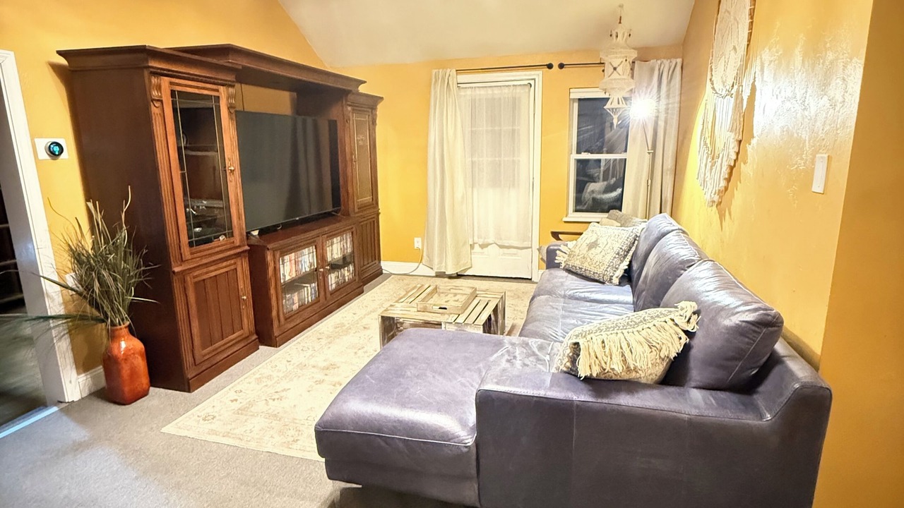 Photo of Livingroom in Sutton
