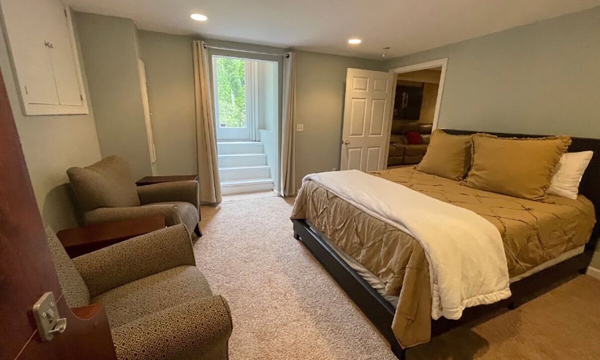 Photo of Bedroom in Noank